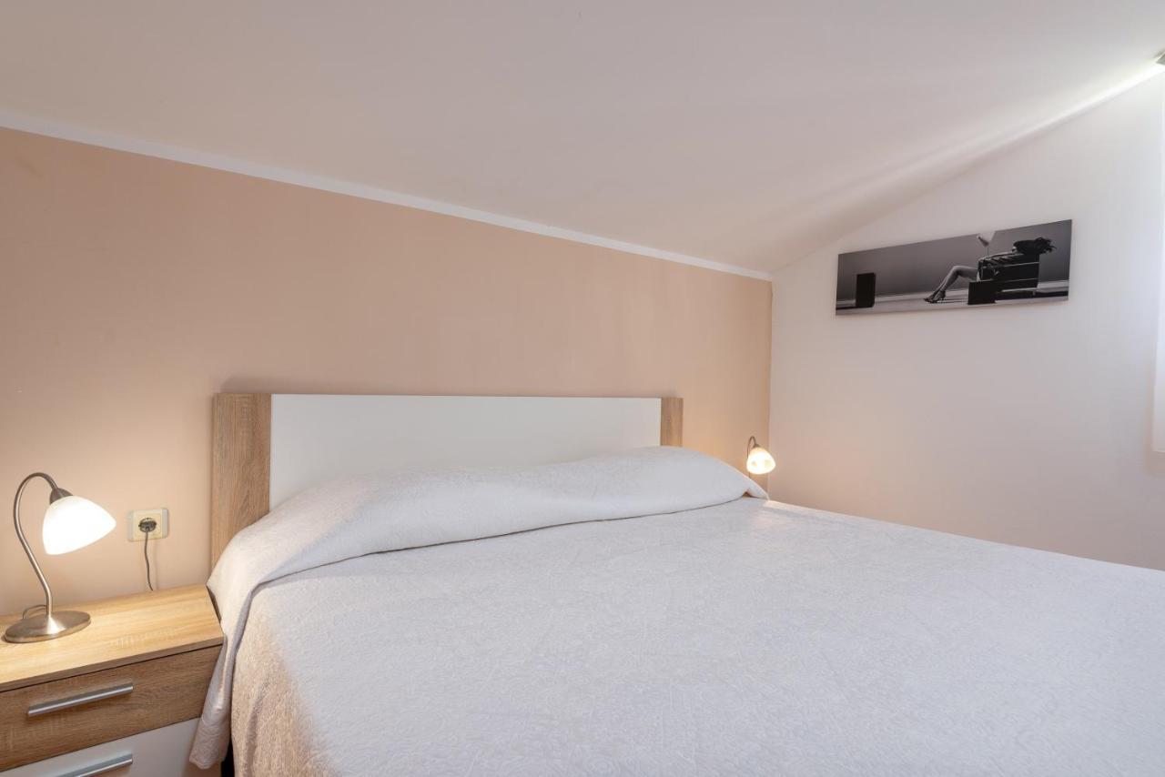 Kuca Anea Villa Porec Esterno foto